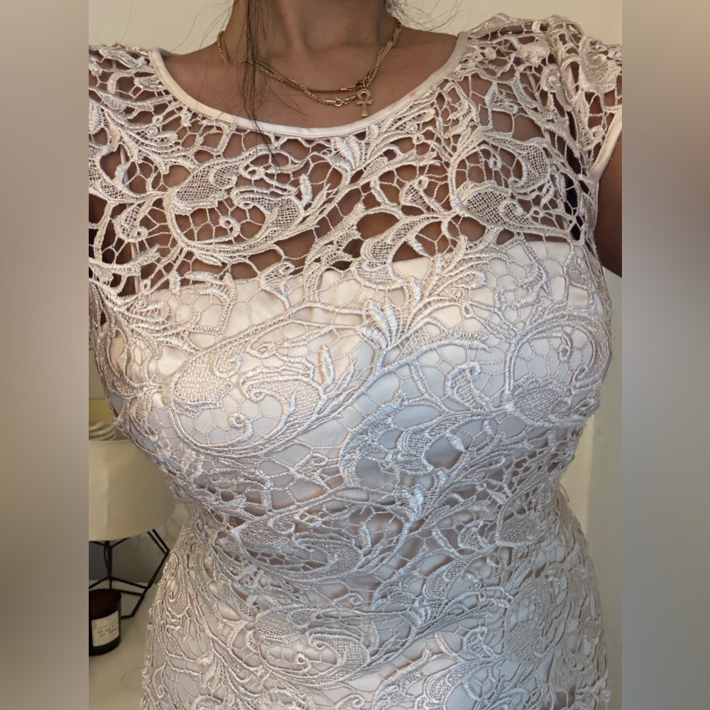 Adrianna Papell Champagne Lace Cap-Sleeve Maxi Gown
